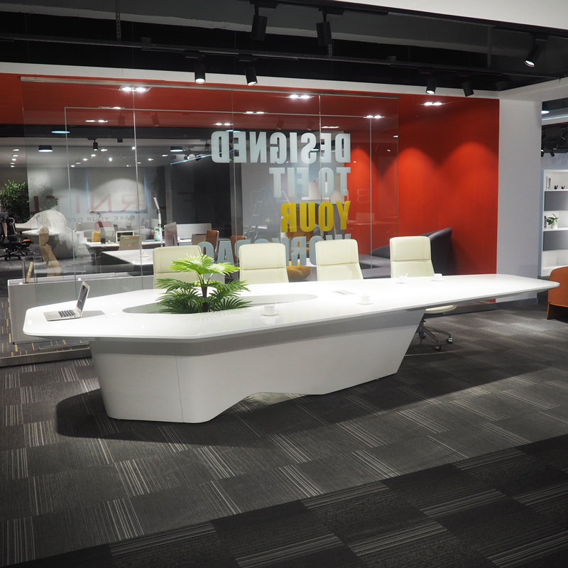 Nowoczesne białe, zaawansowane – Office Tech Room recenzja i cena