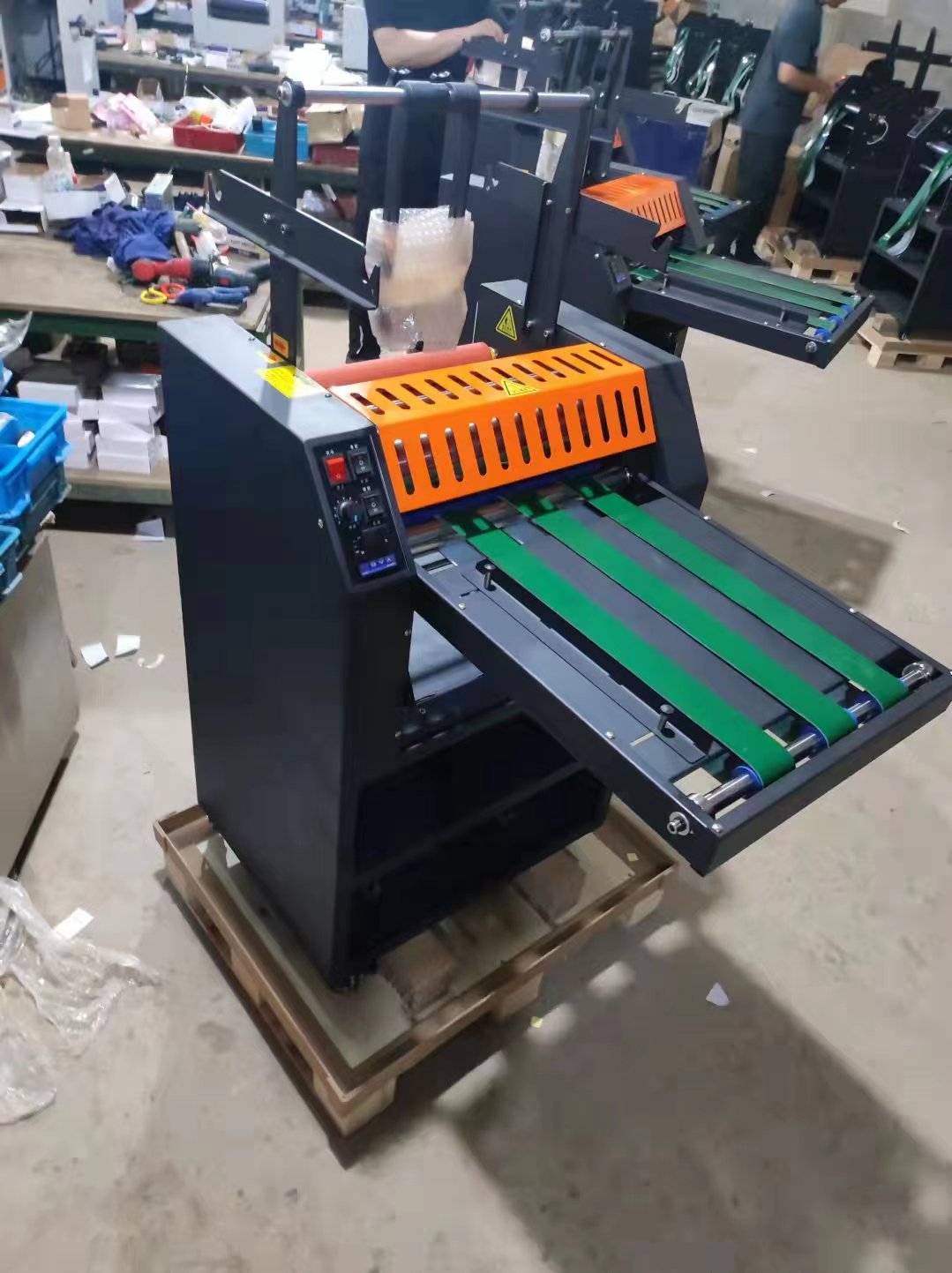 Laminator na gorąco i zimno 2  – Laminator A3 Hot recenzja i cena